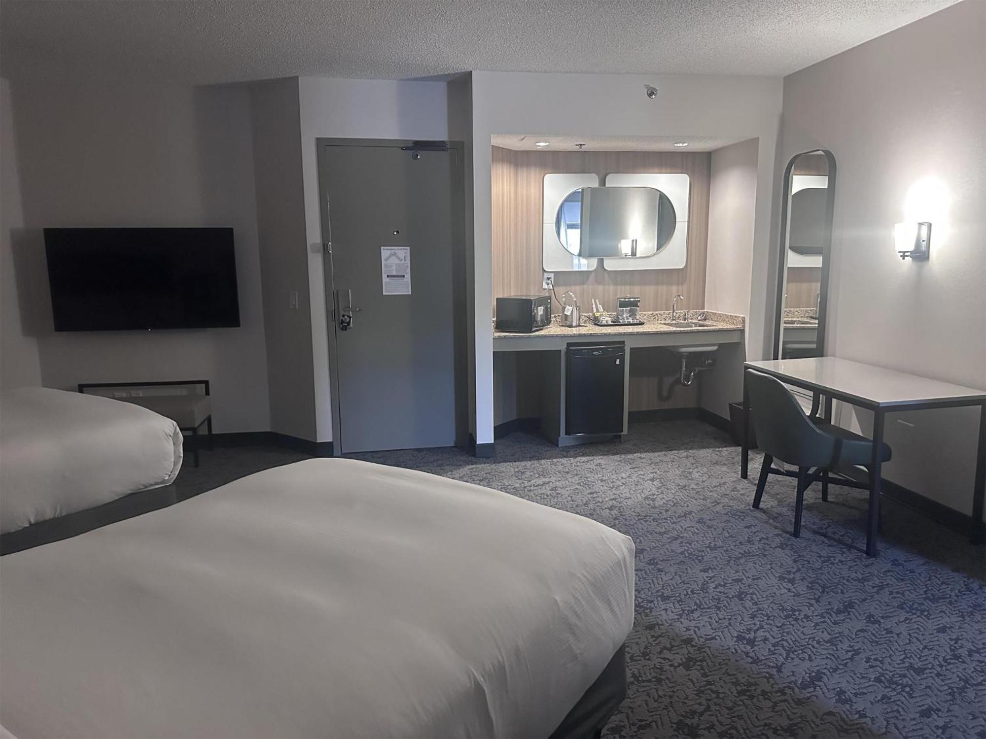 Hotel Doubletree By Hilton Raleigh-durham 3*